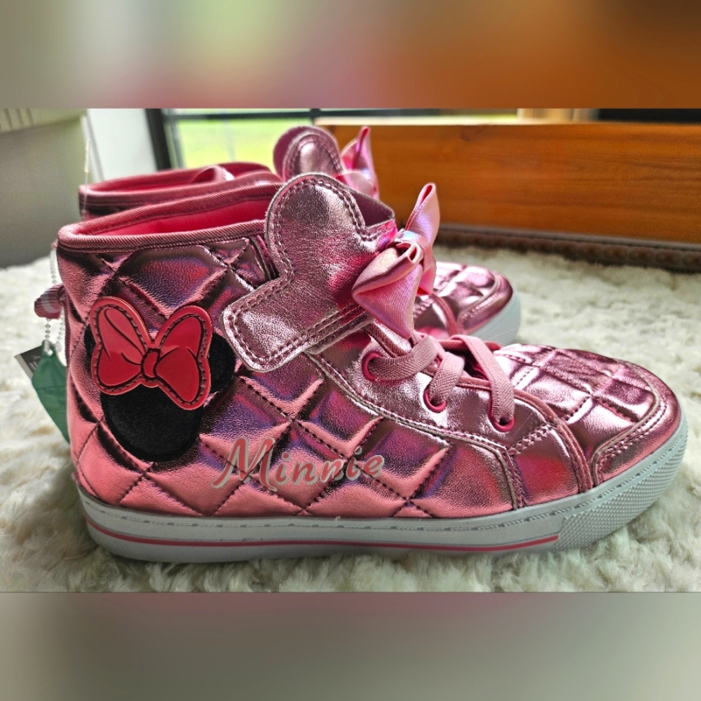 Disney Minnie Mouse Girls Sneakers, Shoes, Metallic Pink, Quilted, Size 4, NWT